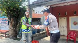 Jumat Berkah, Ditlantas Polda Sulbar Kembali Hadir di Tengah Masyarakat Berbagi Makanan Gratis