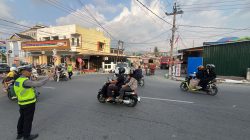 Polantas Polda Sulbar Hadir di Jam Sibuk, Kawal Kelancaran dan Keselamatan Pengguna Jalan