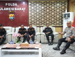 Kapolda Sulbar Terima Kunjungan Silaturahmi Senkom, Eratkan Sinergi Jaga Kamtibmas yang Kondusif