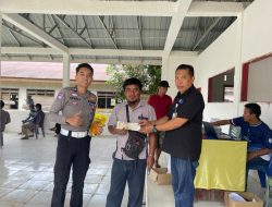 Samling Polantas Polda Sulbar Hadir di Tommo Mudahkan Urusan Administrasi dan Berbagi Minyak Goreng untuk Warga Taat Pajak