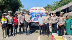 Krisis Air di Saluleang, Polantas Polda Sulbar Salurkan 10.000 Liter Air Bersih Sebagai Makna Pengabdian HUT Lantas ke-71