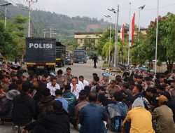 Duduk Bersama Mahasiswa, Dirkrimum Polda Sulbar Jawab Tuntutan dengan Dialog Terbuka