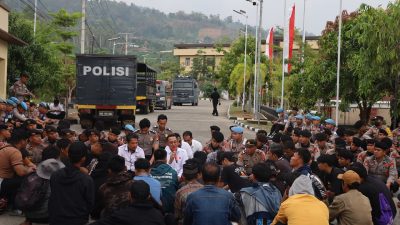 Duduk Bersama Mahasiswa, Dirkrimum Polda Sulbar Jawab Tuntutan dengan Dialog Terbuka