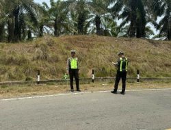 Sigap Tangani Kecelakaan Truk Pengangkut Minyak Kita, Ditlantas Polda Sulbar Imbau Pengemudi Utamakan Keselamatan