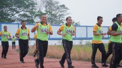 Kapolda Sulbar Bersama PJU Perkuat Fisik Lewat Tes Kesamaptaan di Stadion Manakarra