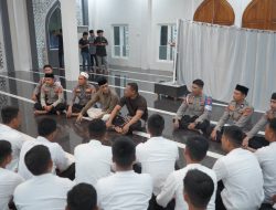 Dari Masjid, Polisi Mendengar Suara Umat: Kabidpropam, Kabidkum dan PJU Polda Sulbar Bangun Kedekatan Lewat Subuh Keliling