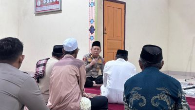 Kapolres Mamuju Tengah Pimpin Subuh Keliling di Tobadak, Serap Aspirasi Demi Kamtibmas Kondusif