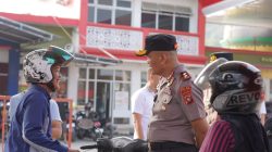 Kapolda Sulbar dan Jajaran Pejabat Utama Turun Langsung Atur Lalu Lintas dan Sapa Masyarakat