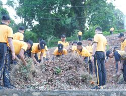 Wujud Cinta terhadap Alam, Polda Sulbar Gelar Green Policing di Perbukitan Desa Bambu untuk Antisipasi Longsor